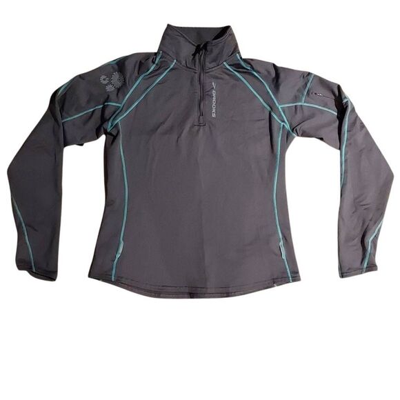 This item is a Brooks Equilibrium 1/4-Zip Pullover in Charcoal with Teal Stitchi - Picture 1 of 3